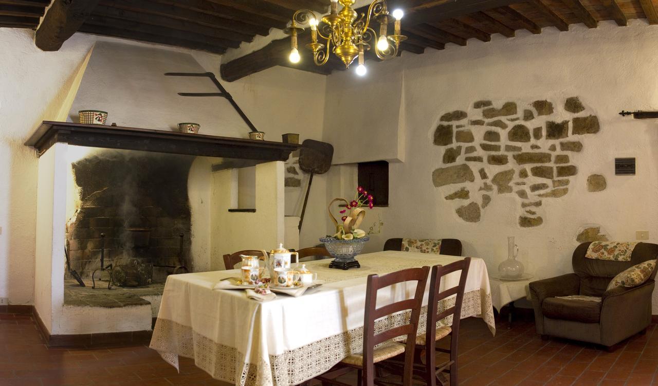 Agriturismo Santa Caterina Castelnuovo di Val di Cecina Ruang foto