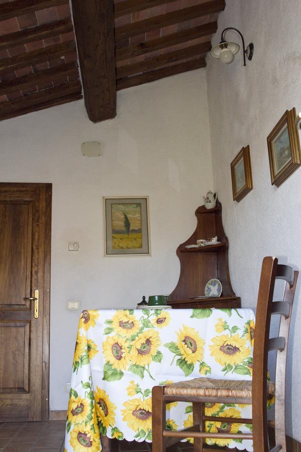 Agriturismo Santa Caterina Castelnuovo di Val di Cecina Ruang foto